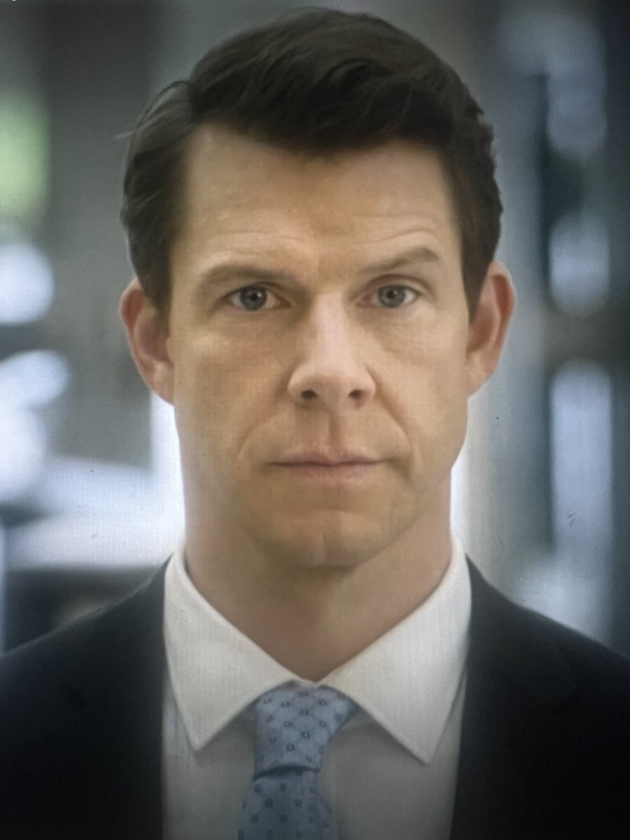 She was so hopeful when she saw him but that damaged heart of his is reflected in his face. #POstables #RenewSSD #OpenTheDLO @RandPope @SamanthaDiPippo @ElizabethYostHC @hallmarkmovie  #LisaHamiltonDaly #WonyaLucas