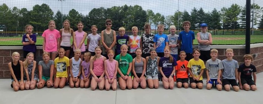 AvistonEagles's tweet photo. A cross country program that started with ten runners 5 years ago is now over 30!! The Aviston Eagles start their season Saturday at the Field Invitational. Best of luck on an amazing season, Eagles!! 💛🦅💙 https://t.co/7KGY3BIXjy
