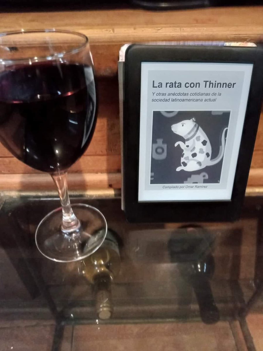 ElJeringasLoko's tweet photo. Un buen  Vino y una buena lectura para esta noche  🚬 https://t.co/GGV95aAS8j