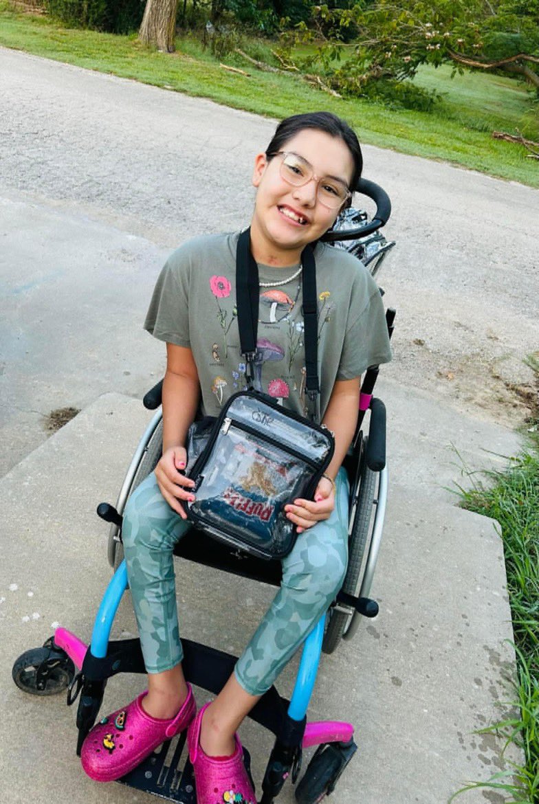 A young Indigenous mother is needing help caring for her young daughter! Oske was involved in a car accident 2 years ago which left her paralyzed from the waist down. Her mother has been her main caretaker and is needing help. 

Please, share!! 🫶🏽

gofund.me/78febfff
