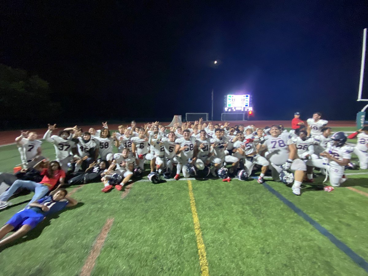 SHSTitansfball's tweet photo. Titans Win! 21-7 🏈 #FFT https://t.co/E844Q427vQ