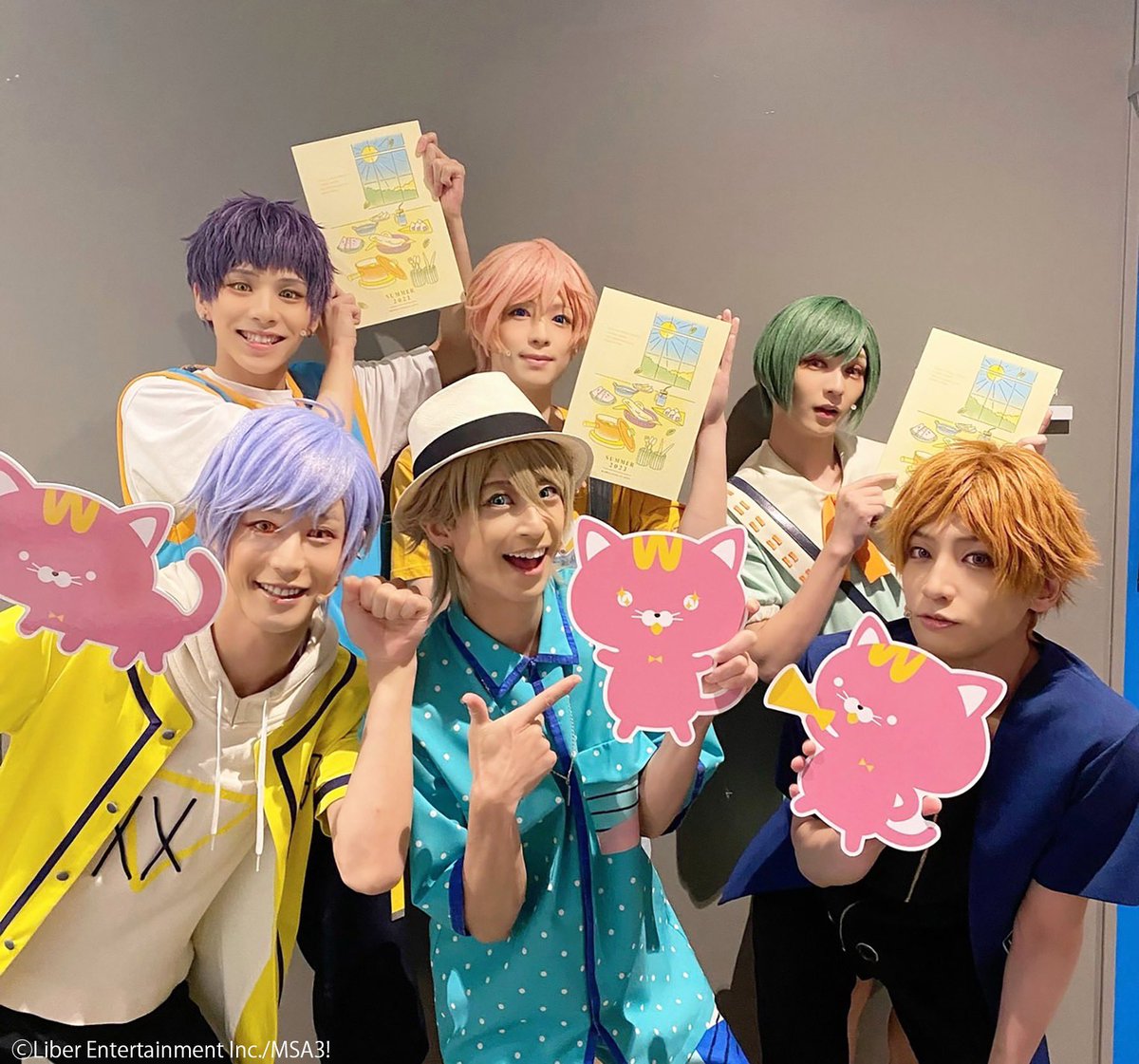 nelkewest's tweet photo. 【グッズプレゼント🎁】
MANKAI STAGE『A3!』ACT2! ～SUMMER 2023～

🌻兵庫公演 開幕記念🌻

公演グッズの〈パンフレット〉を
このアカウントをフォロー&リポストした方の中から抽選で【３名様】にプレゼント‼️

⚠️応募締切:8/31(木)昼 12:00

※DMを受け取れるようにご設定ください。

#ネルケWEST #エーステ