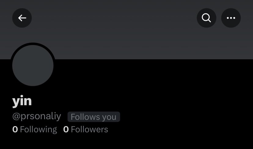 Help, ada yang tau dia atau akun lainnya. Dia pesen layout ke aku mau aku sent previewnya tapi enggak ada akun lain yang bisa aku hubungin😭😭😭😭😭😭😭😭