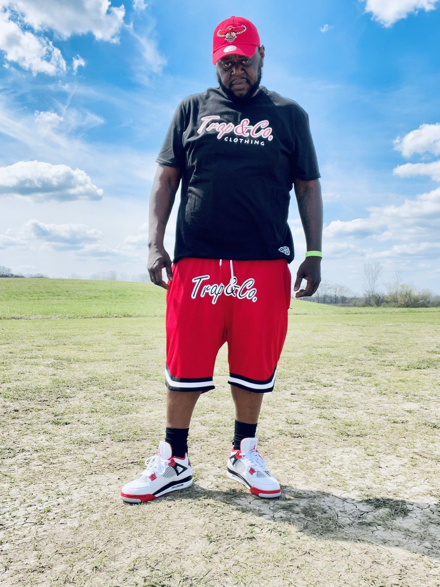 bigyodoe's tweet photo. https://t.co/yzbfbYRXTZ Clothing 🔥🔥🔥 https://t.co/d1EhOApfZD