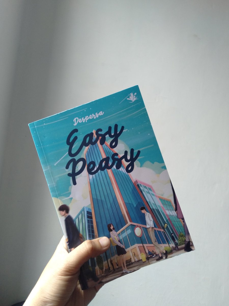 naminabooks's tweet photo. Happy weekend kawan Nami✨✨

Weekend hari ini, Nami ditemani karya kak @despersaa 
Sudah baca belum kisah Joana dan Gavin?😋 https://t.co/E5zMSCo7rJ