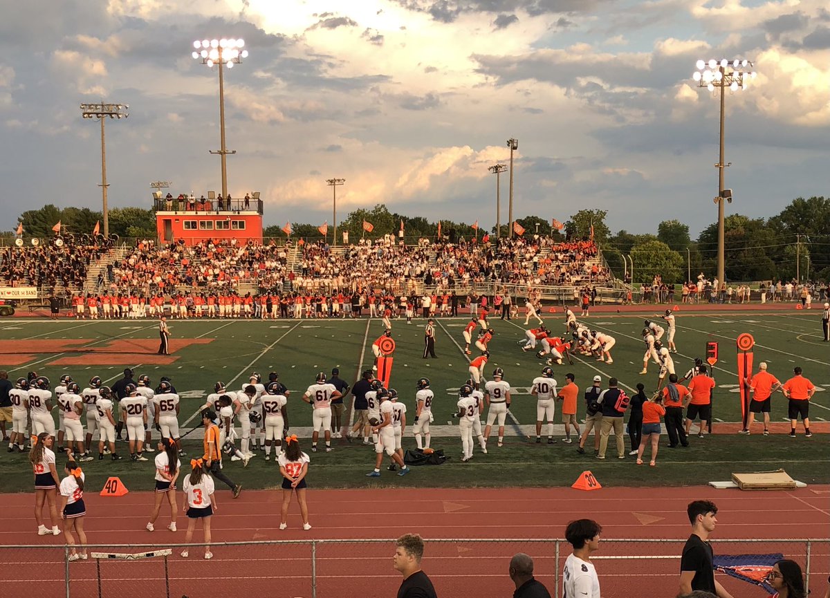 Wheeler13K's tweet image. West Springfield junior speedster Mark-Anthony Whyte scores FIVE TDs — including some by cross-country gallops — as the Spartans open the season by topping Hayfield, 42-13.
@football_wshs @SpartanWshs @wspringspartans