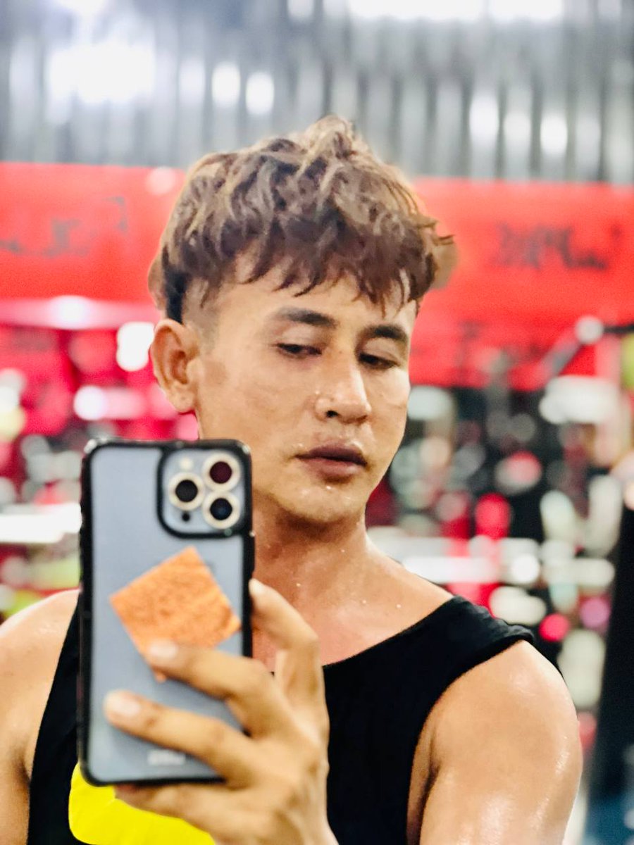 Pee Moa tweet media