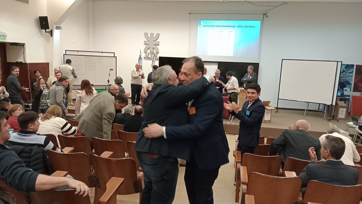 utntucuman's tweet photo. El Ing. Luis Escala es elegido cómo Vicedecano por 36 votos en segunda vuelta en la #AsambleaDeElecciones en la #UTNFRT https://t.co/5u3wsNXnaA