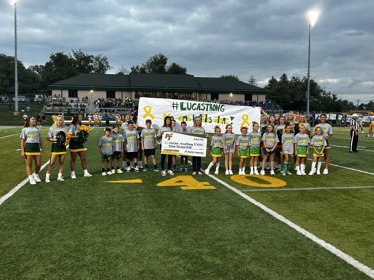 SunriseElemK5's tweet photo. #LucaStrong 💚💛 https://t.co/DKLNeaLww8