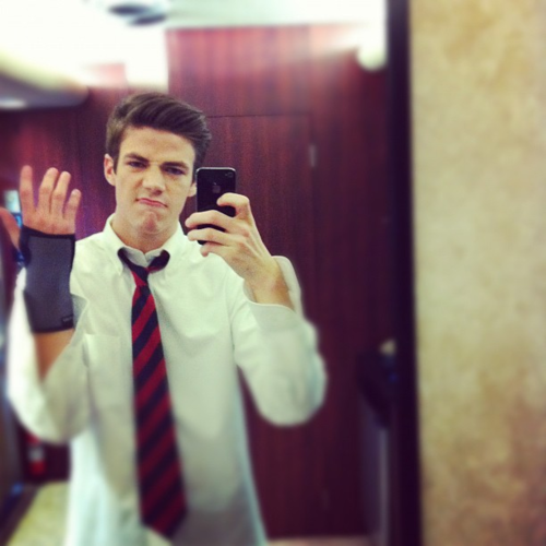 uptownwarbler's tweet photo. what your camera roll would look like if sebastian was your boyfriend : https://t.co/2OTcrFaEv2