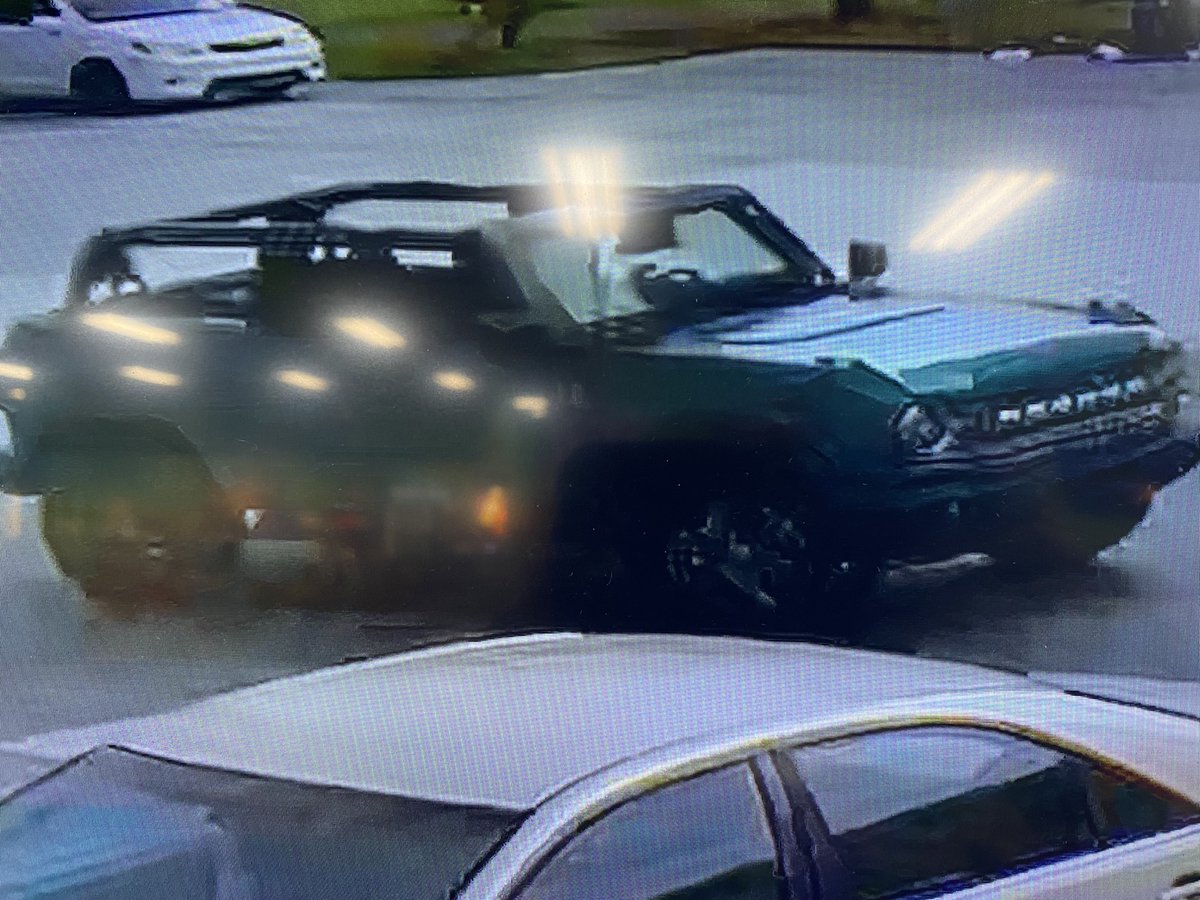 SavPolice's tweet photo. Have you seen this person? On August 25, 2023, at approximately 5:10 PM, the subject robbed the Subway (located at 1900 Benton Blvd) at gunpoint. Security camera footage captured the subject fleeing the scene in a sky-blue Ford Bronco. Anyone w/ info should call (912) 628 0161. https://t.co/VgdwsOFEUN