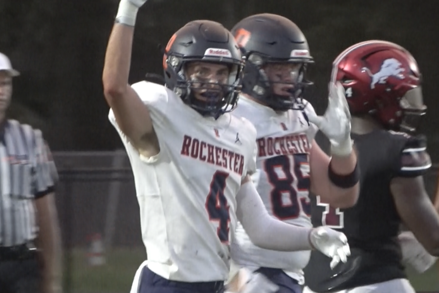 Channel1450com's tweet photo. Rochester Blows Out Peoria In Week One (HIGHLIGHTS) https://t.co/I8FkOrohIb https://t.co/hWyNFCoDaf