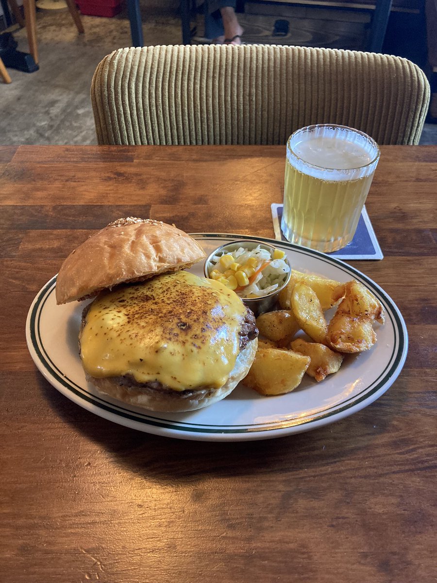 よーし😃食うぞー🍔