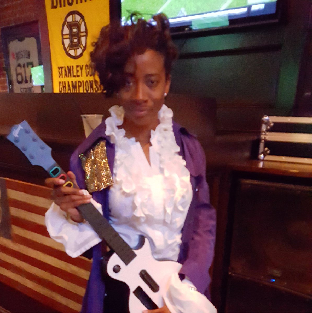 aisha_dickerson's tweet photo. Scientists are people! Sometimes we get together outside of work for NFL games, put way too much effort into Halloween costumes, or hike to the edge of a cliff. https://t.co/xiD42148J6
