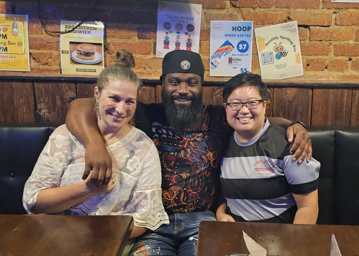 asinsimon's tweet photo. 1 Year Anniversary Party. SATURDAY-spelling bee, trivia, live music, specials and giveaways.

@TightFivePub https://t.co/OyqudpCRY3
