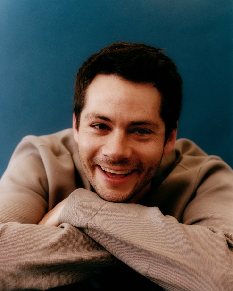 Há 32 anos nascia o ator Dylan O'Brien. O homem mais talentoso, doce e gentil que merece toda a felicidade e sucesso do mundo! 

Só temos a agradecer por todos esses anos acompanhando o crescimento dessa pessoa tão incrível que nos inspira todos os dias com sua genuinidade 🤍