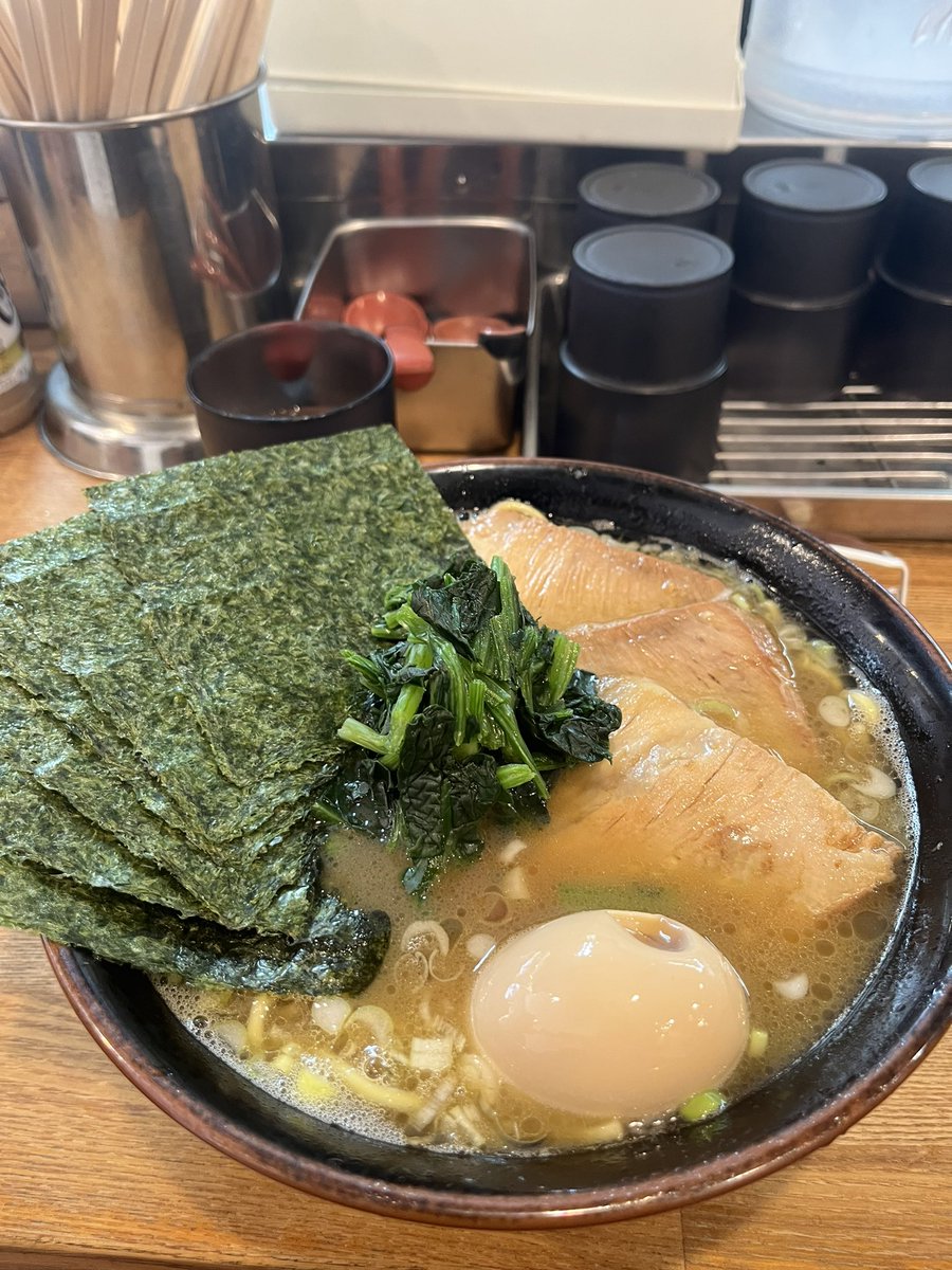 pbcs2's tweet photo. 皆さんお疲れ様です✨お昼ですよ✨今日の昼はだるま家にきました✨辛子ラーメンってのがあるんですよ✨珍しい〜っ🎶ではいただきます✨ https://t.co/iT3xnW8We5