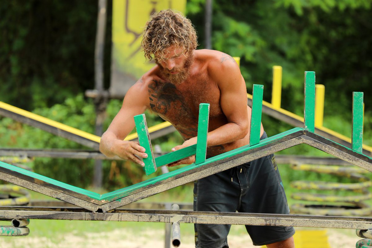 mexico_survivor's tweet photo. Ƥαвℓσ lo consigue y ya está posicionado como finalista en la gяαη fιηαƖ de Survivor México. ¡Felicidades! 😎🎉 #FinalSurvivorMx https://t.co/g4a8qDSyBX
