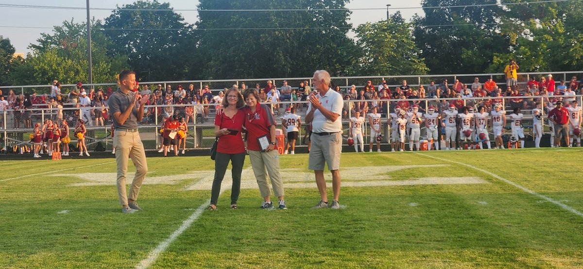 Gusta Owens (@gustaowens) on Twitter photo Glad to be present as <a href="/WL_AthleticsRDP/">WL Athletics</a> @WL_RDP honored former WL athletic trainer, Marion Vruggink (1982-2018) and team physician, Dr. Robert Hagen (1987-2019) for providing sports medicine services to WL athletes. Glad to be present as <a href="/WL_AthleticsRDP/">WL Athletics</a> @WL_RDP honored former WL athletic trainer, Marion Vruggink (1982-2018) and team physician, Dr. Robert Hagen (1987-2019) for providing sports medicine services to WL athletes.