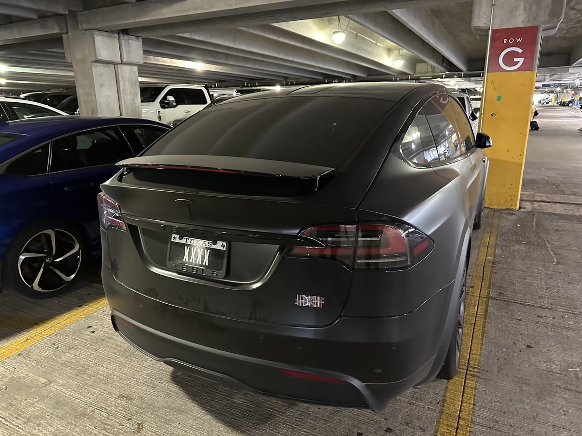 hudbloom's tweet photo. Saw this Tesla Model X Plaid at the Austin Airport today and I’m convinced this is @elonmusk’s 

XXXX -> ELON 🤔 https://t.co/eLoeStAHrC