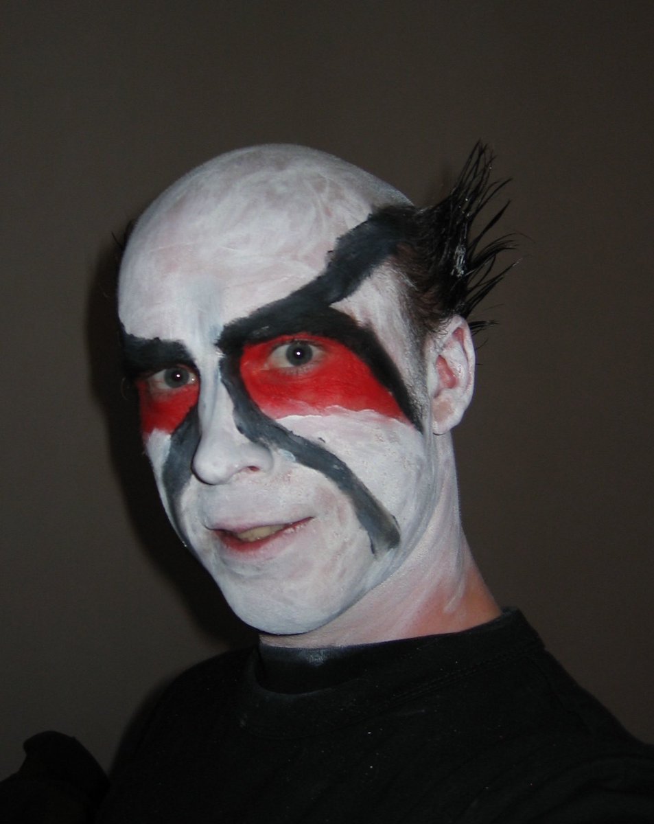 I did my Kubrick stare back in 2004 🤪😂

#KubrickStare #Kubrick