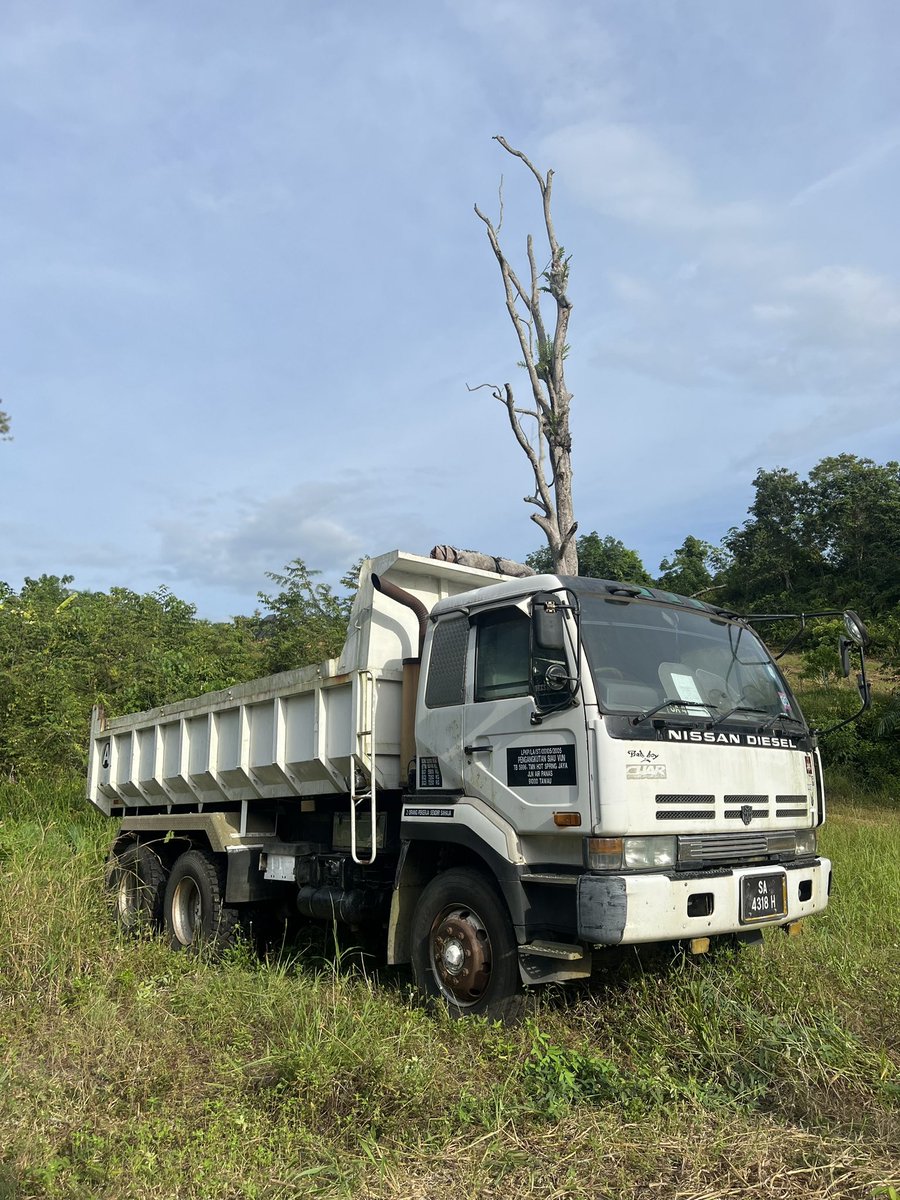 NanaDulla's tweet photo. 🤲🏻✨ husband mau berkecimpung dgn dunia lorry lagi jadi kiterrr iyakan. Semoga yg manis2 ja kedepannya ✅ https://t.co/HkRFrGsQF1