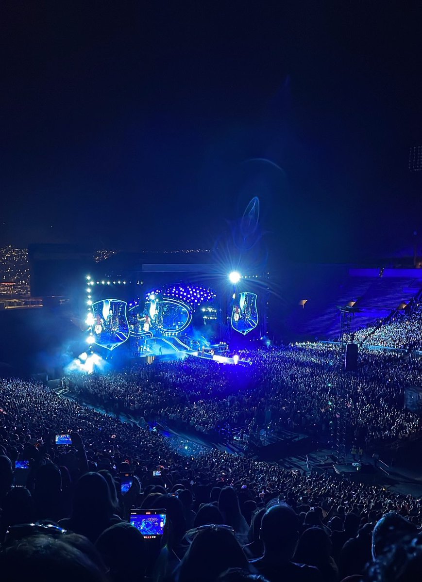 ticketelhamster's tweet photo. Hoy es la primera fecha del tour de RBD y así se ve el Sun Bowl Stadium de El Paso, Texas, esta noche! 🥹

¿Qué opinan? ¿Listos para noviembre y sus fechas en México?

#RBD #ticketelhamster 🐹 https://t.co/7npXv8LDPQ