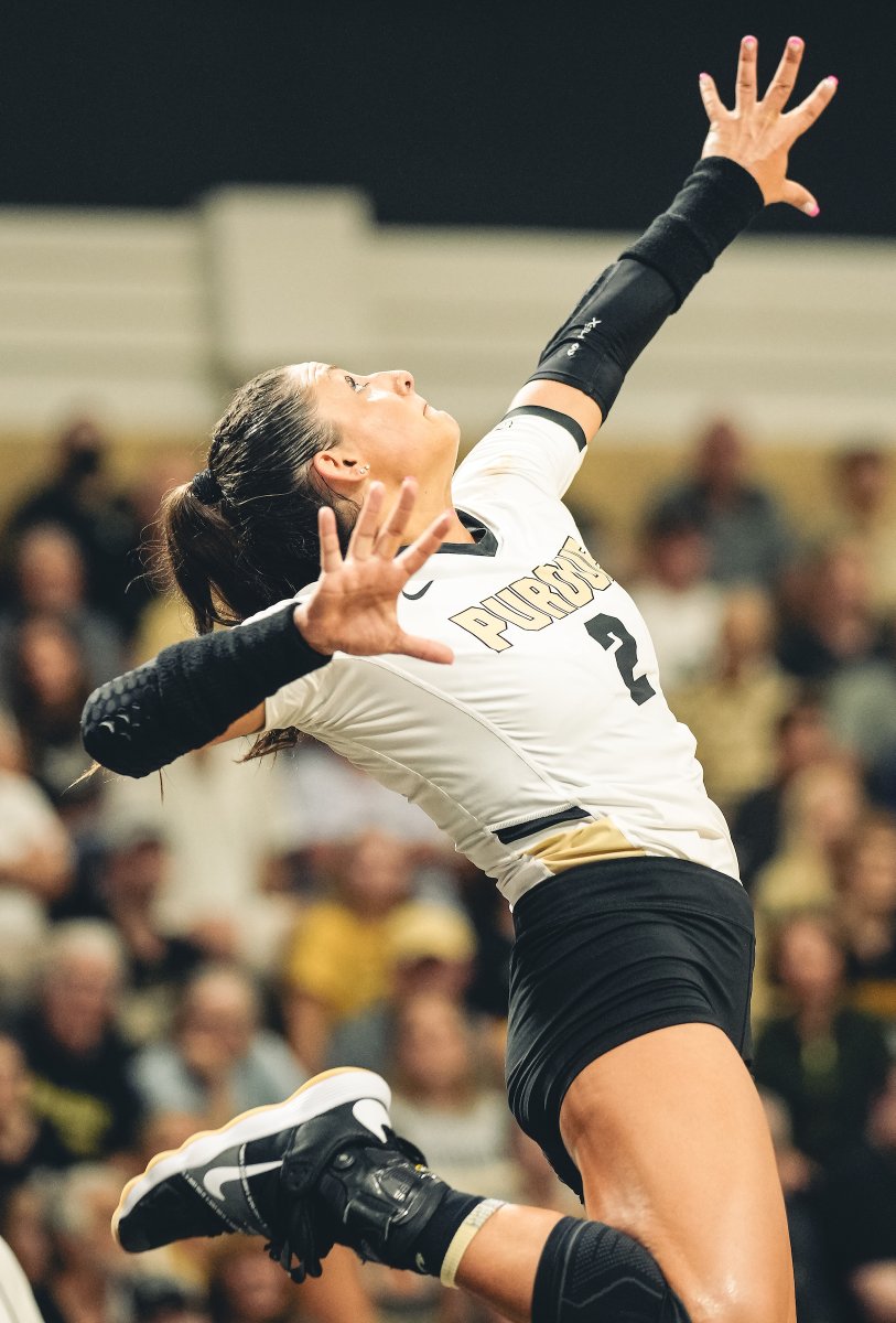 PurdueVB's tweet photo. Yesterday, @ChicoineChloe posted 19 kills, the most in a season-opener by a freshman this century.

It bested @evahud12 's previous record of 18 kills. https://t.co/RbMoDVoj6Z