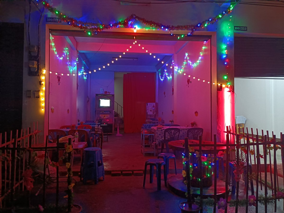 chuanchimMS's tweet photo. ร้านชวนชิมรับสมัคร พนักงานเสริฟสาวสวย ติดต่อได้ที่ร้านได้เลยนะคะ ร้านตั้งอยู่ใน บขส ขนส่งแม่สายค่ะ #งานแม่สาย #แม่สาย #เชียงแสน #แม่จัน https://t.co/LVtpIC1ABW