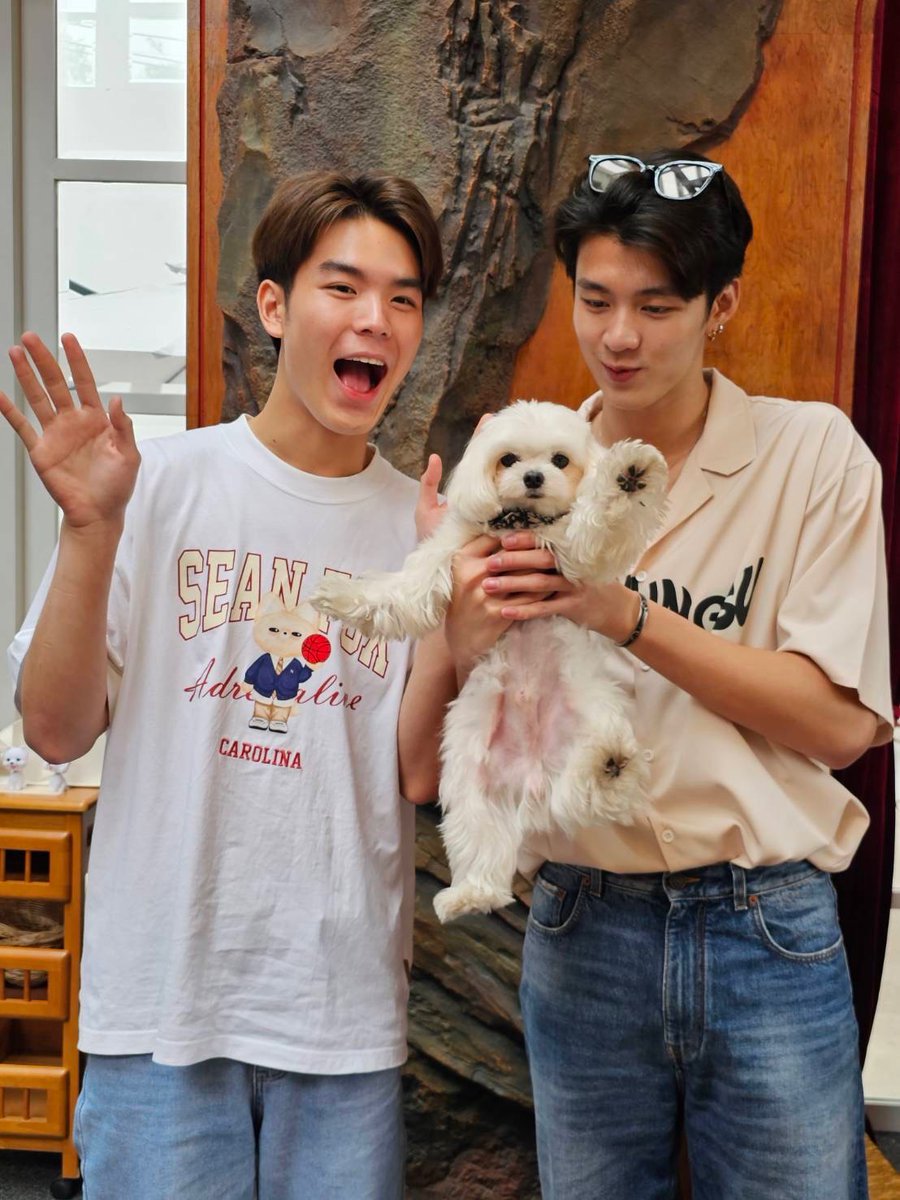 MchoiceTH's tweet photo. ทักทาย Robert 🐶 #MeenPinginCNX https://t.co/uETy8zeBM5