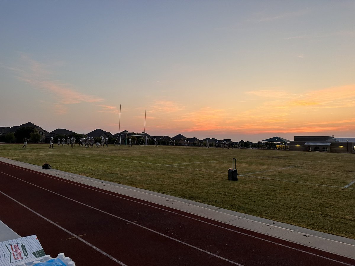 aguilarscience's tweet photo. @FISD_NelsonMS @NelsonAthletics I’m so glad I was able to end my week watching the sunrise while our football teams scrimmaged! Nelson hosted the second Dust Bowl in preparation for the season! https://t.co/6n8oHwy5Xj