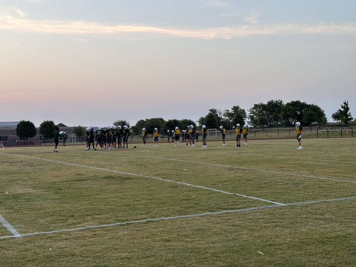 aguilarscience's tweet photo. @FISD_NelsonMS @NelsonAthletics I’m so glad I was able to end my week watching the sunrise while our football teams scrimmaged! Nelson hosted the second Dust Bowl in preparation for the season! https://t.co/6n8oHwy5Xj