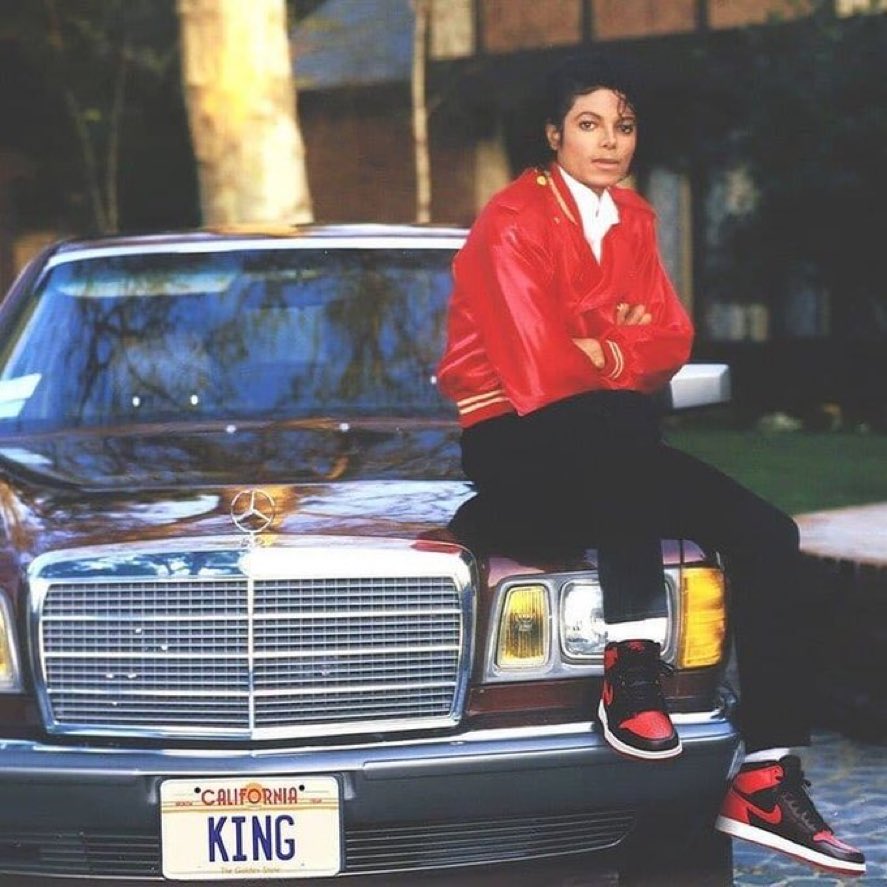 PRESHATHAONE's tweet photo. MJ rocking MJs https://t.co/HygQUFVIyg