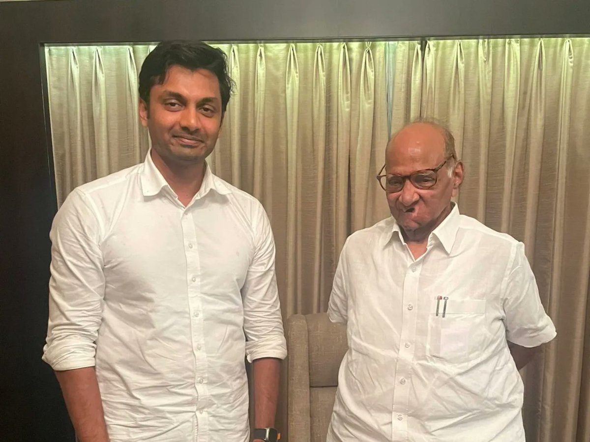 Prateek_J_Patil's tweet photo. काल कोल्हापूर येथील निर्धार सभेनंतर आदरणीय श्री. शरदचंद्र पवार साहेब यांच्यासोबत काही क्षण अनुभवले...

@PawarSpeaks @Jayant_R_Patil @NCPspeaks https://t.co/hTupR1IS8Y
