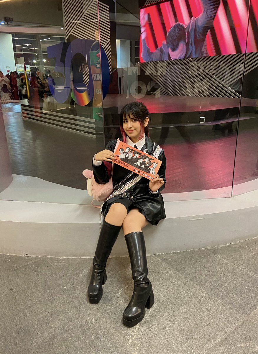 ilykore's tweet photo. appreciation post al outfit que hice para el concierto de Ateez en cdmx 🖤 https://t.co/eTpnzQN5Ca