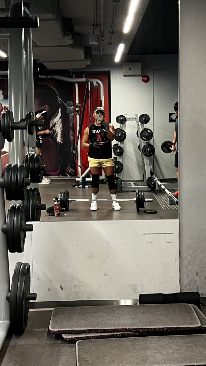 WTHMF_'s tweet photo. When u been on hiatus for 2 weeks and finally hit the gym. It felt invigorating to start all over again 😀 https://t.co/Dslw8hXliL
