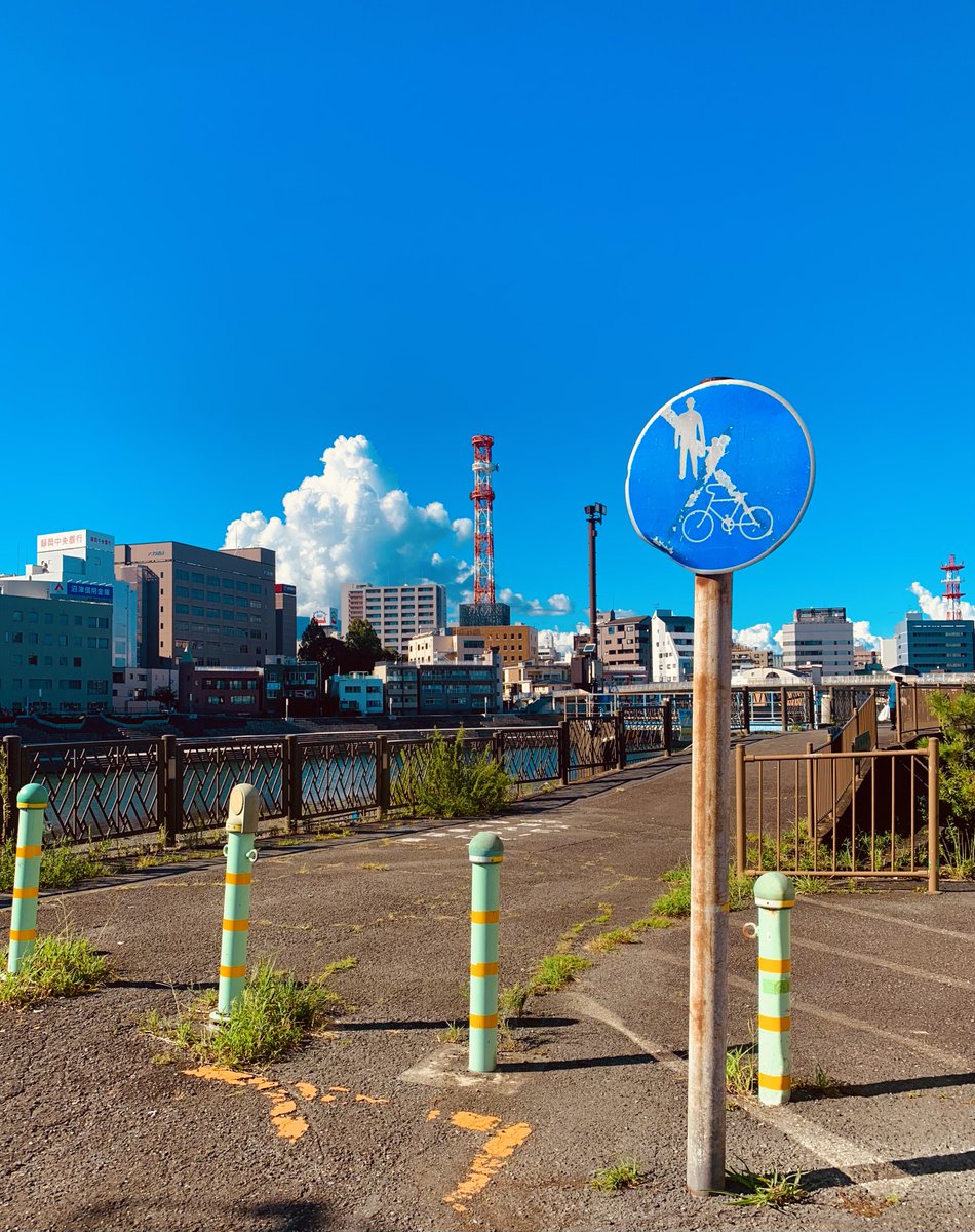 11043ax's tweet photo. 幻日のヌマヅのヒルソラ     #α7riii #風景写真 #photography https://t.co/vAhKYkKc4g