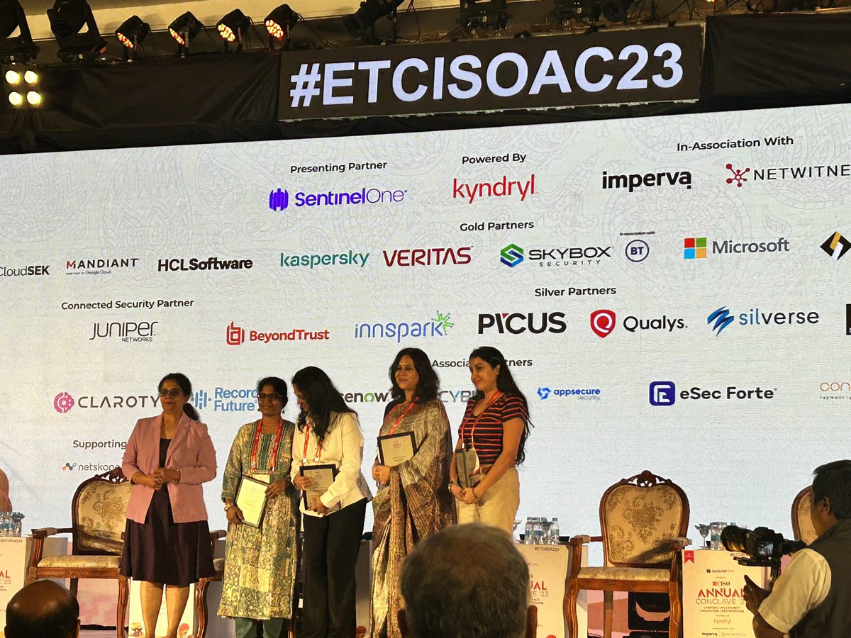 manoj23_gupta's tweet photo. #ETCISOAC23
Proud of have womanpower in #Security https://t.co/IhOmBgLgzK