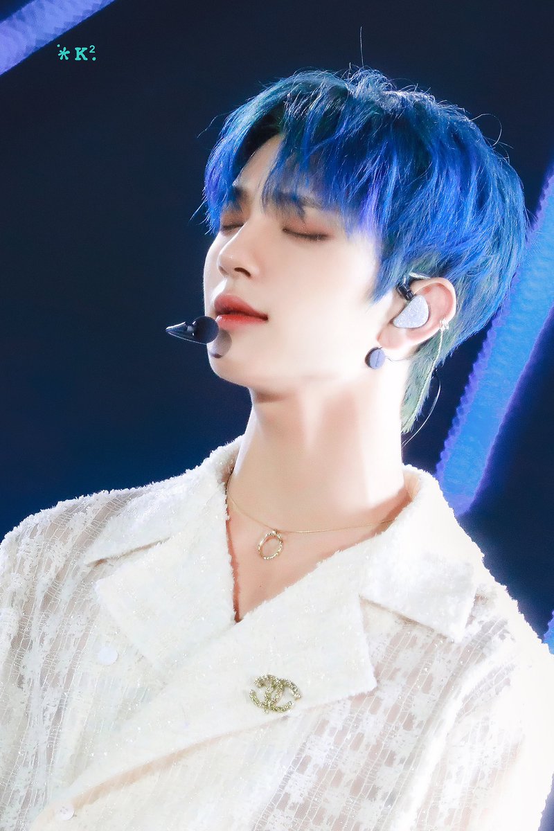 K2_1230_'s tweet photo. 191227 🥵 마이크 고정하는 밴딩도 섹시해

#세븐틴 #seventeen
#조슈아 #joshua 

HD 🔗：https://t.co/DnNhK9EHNO https://t.co/NcbzcqKlz5