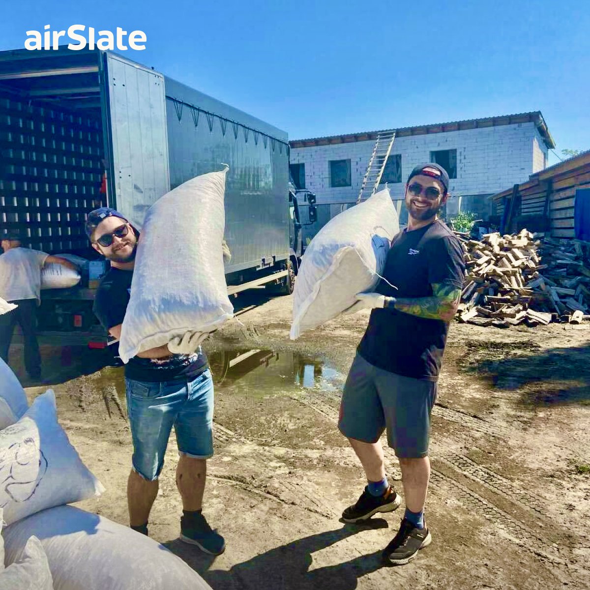 airSlate's tweet image. For #NationalDogDay, we are celebrating the #airSlate heroes who helped these pups in need.🐶

When our team responded to a fire that devastated the this Kyiv animal shelter, @TrustRadius honored us with their illustrious #TechCares Award – for the second year in a row! 🥰

Want…