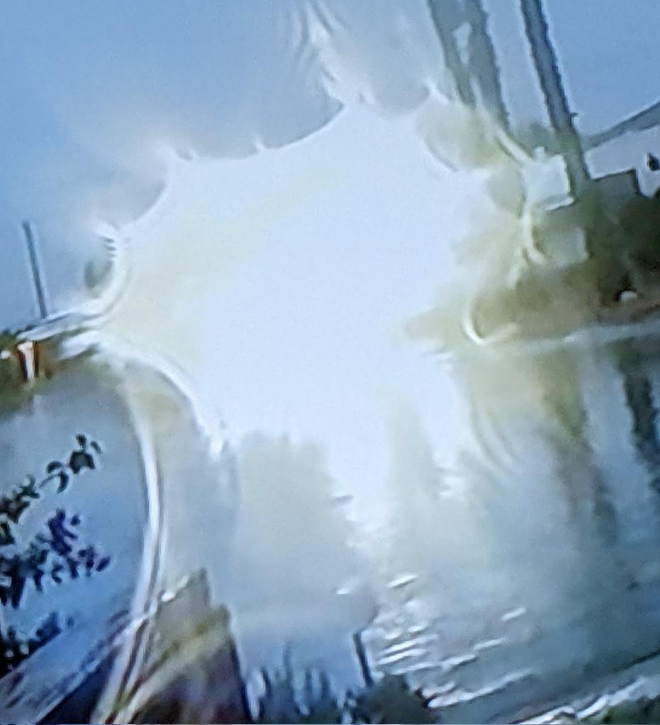 Spirit369481776's tweet photo. Exquisite energy work. Plasma field outside my front porch 💝😍⚡🔥💪💥✨ https://t.co/PafESjtw2O