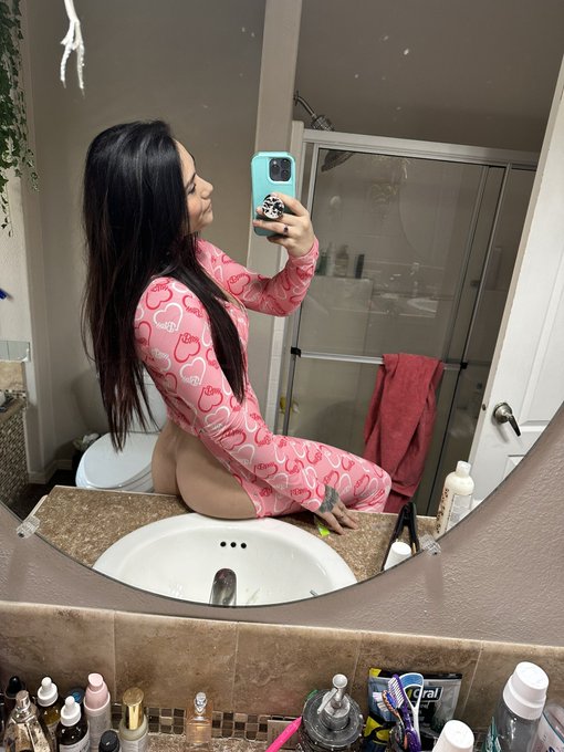 Missing the black hair these days https://t.co/DrpcDlmGEz