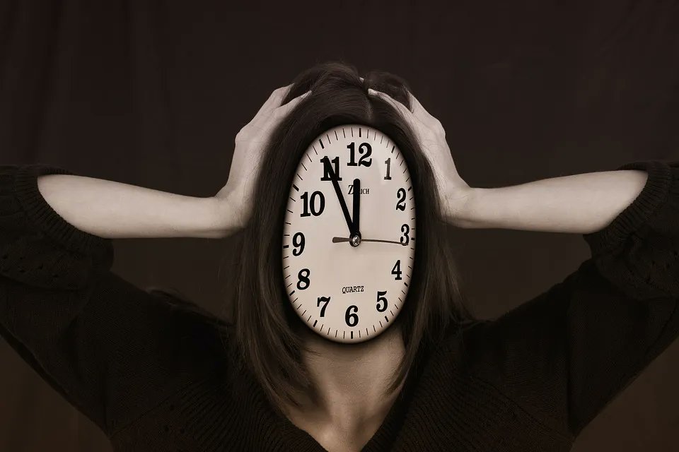 spanishrightnow's tweet photo. ¡Date prisa! = Hurry up!
#Spanishisfun #LearnSpanish #Spanish https://t.co/1EBAFKXAmO