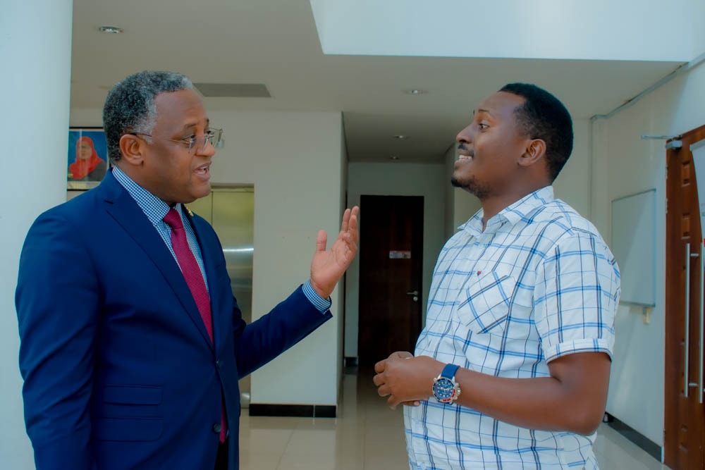 Kvp_Forum's tweet photo. KVPF Chairperson Mr.Marineus Mutongore attended the Second Ordinary TNCM Meeting for the Global Fund on August 24th, 2024. Marineus interacted with Dr. Jim Yonazi, who is both the TNCM Chairperson and the Permanent Secretary at the Prime Minister's office. https://t.co/YVXQHA16xC