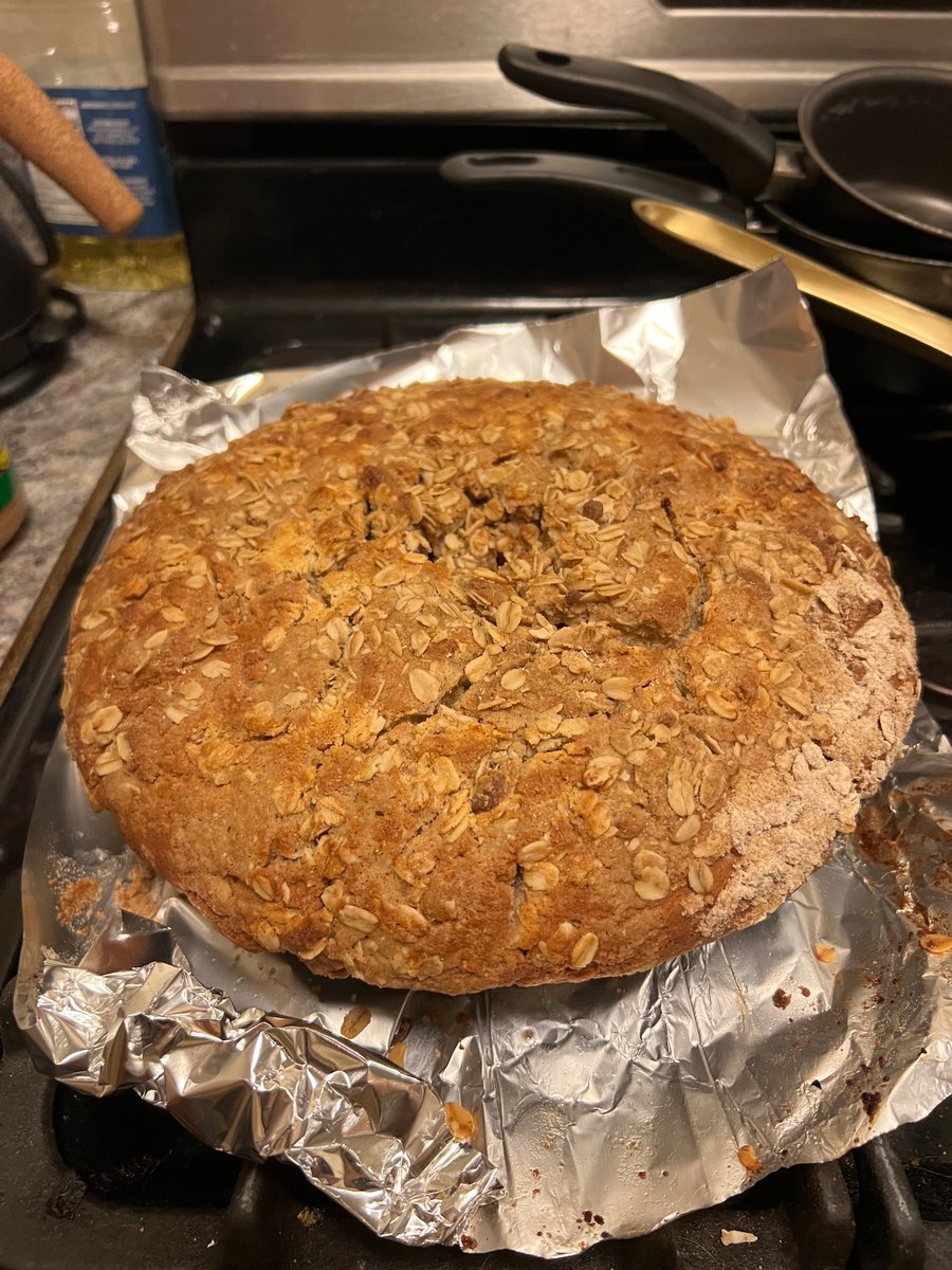 broccoliwitch's tweet photo. this is why i have to go to bed at 9pm, if i stay up too late i start making up recipes. i had a vision for mix between apple crisp and apple upside down cake. https://t.co/KRhTOt3M9M