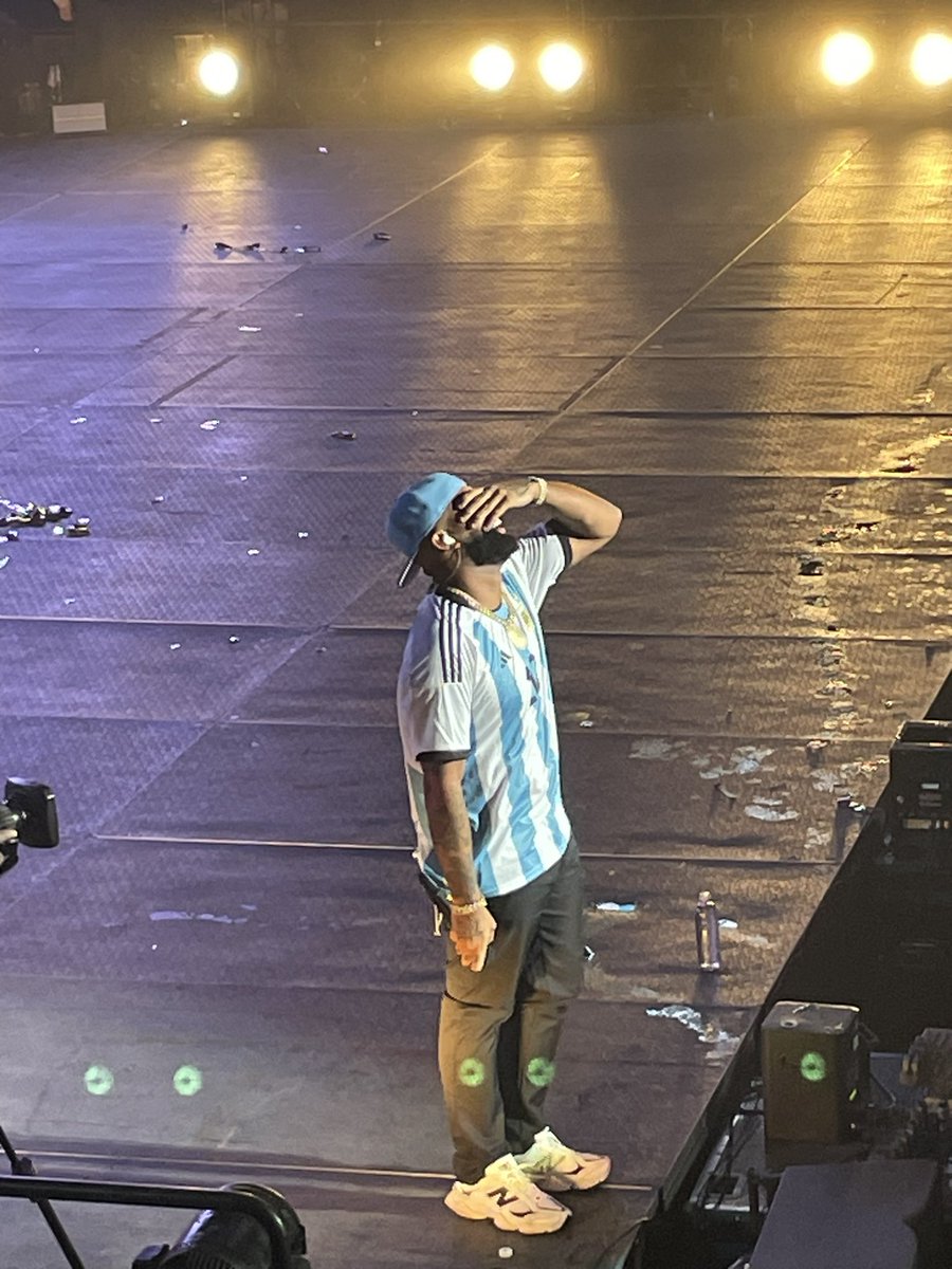 es imposible algo más lindo que eladio con la camiseta de argentina