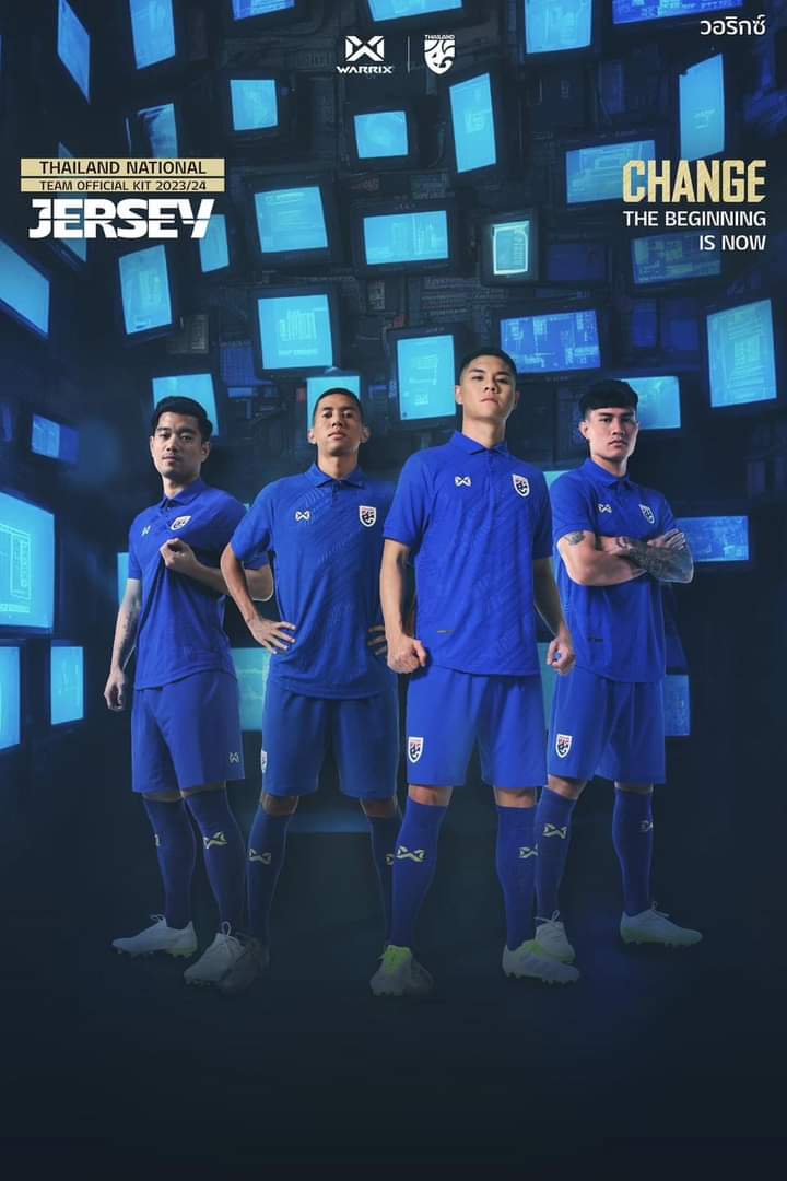 ThaiFootballDB's tweet photo. 2023-24 Thailand national football team home and away kits.

Home kits in same concept, Away kits with 2022-23 Chelsea home collar kit and 2021-22 Liverpool color theme. https://t.co/qnZE1U6HST