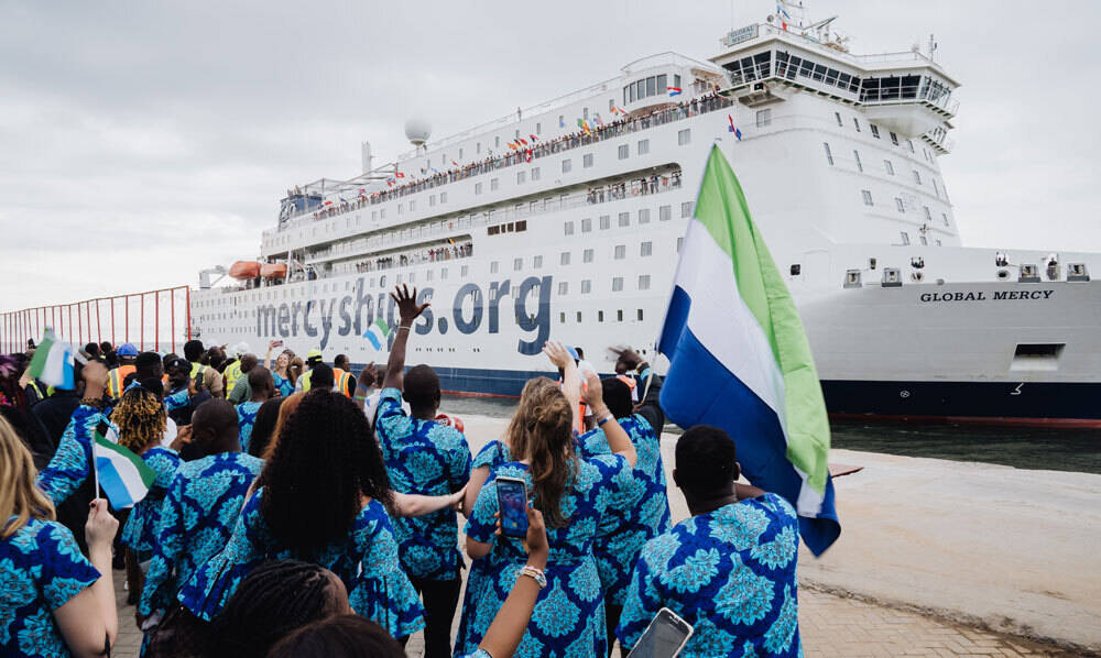 In what year did the first Mercy Ship visit Sierra Leone? A. 2023 B. 1992 C. 2004 D. 2011 #Weekendquiz