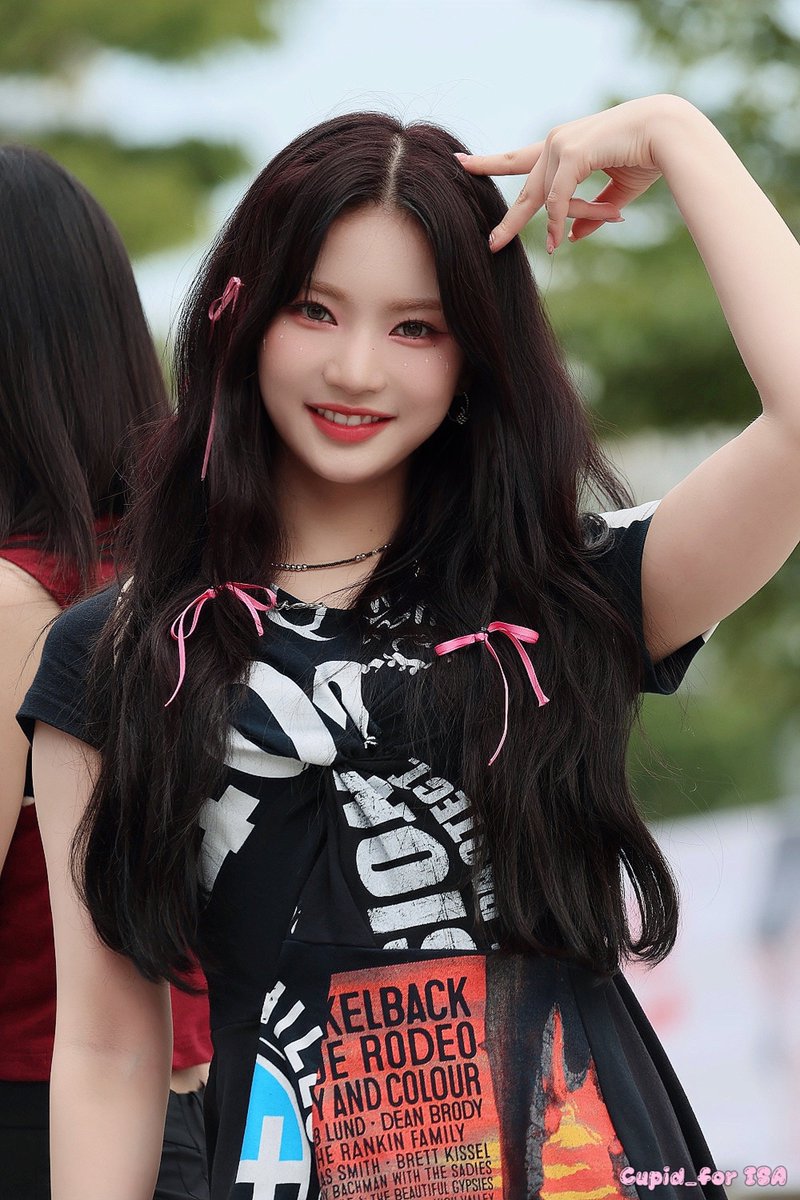 Love_Cupid24's tweet photo. 230826 미니팬미팅 

️ #STAYC #스테이씨 #ISA #아이사 🐱💘 https://t.co/GMzaGHZ5xJ