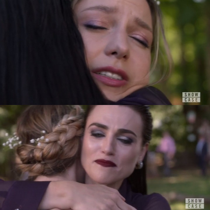 beautyghost97's tweet photo. “I’m really happy with the way that we closed the chapter on my Supergirl. That she found a way to be peaceful and content with both sides of her life” - (Melissa Benoist, 2023)

Crying 😭😭😭 https://t.co/yxfdciGrYm